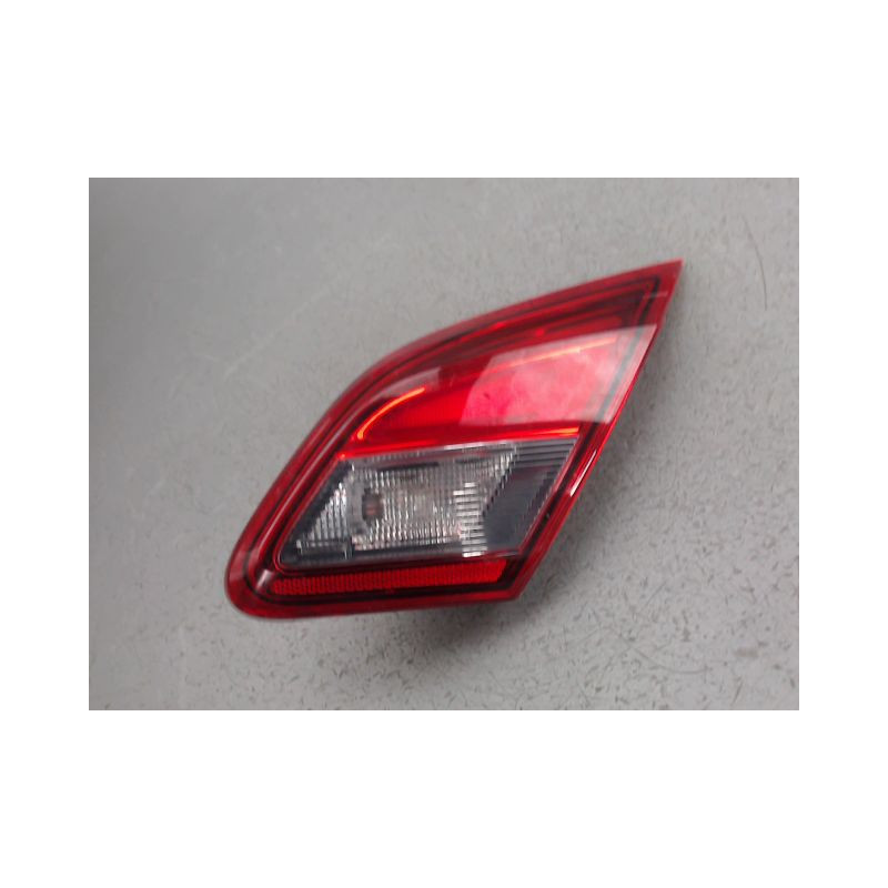 FEU ARRIERE INTERIEUR DROIT OPEL CORSA