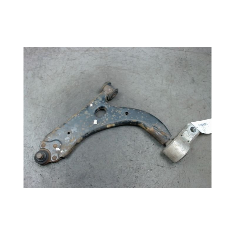 TRIANGLE INFERIEUR AVANT GAUCHE FORD FIESTA 02 -05