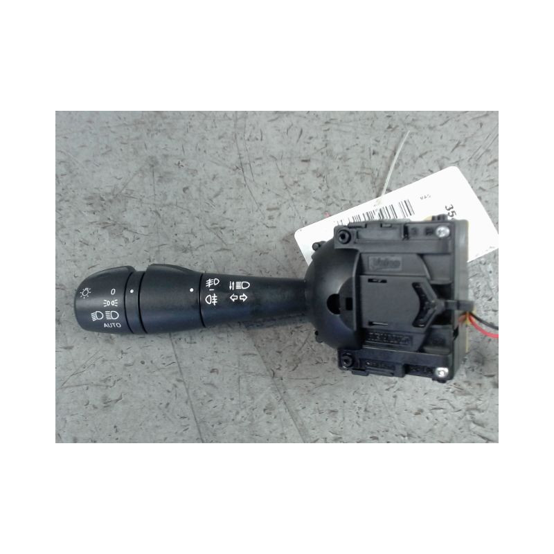 COMMANDE CLIGNOTANT RENAULT CAPTUR