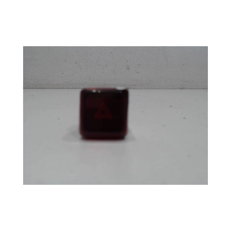 BOUTON DE WARNING CITROEN C3