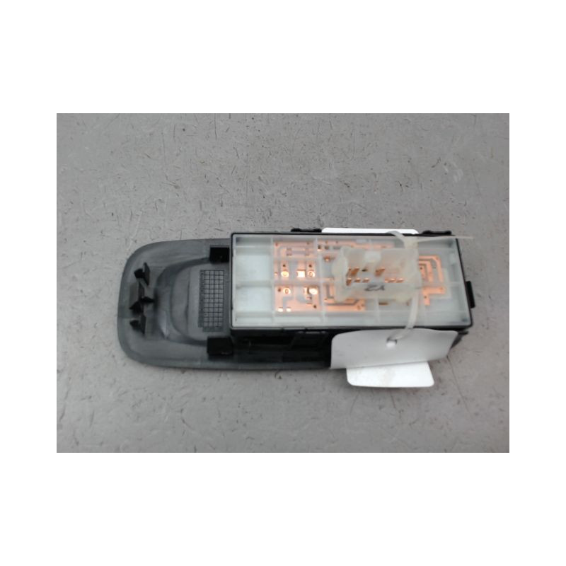COMMANDE LEVE-GLACE PORTE AVD RENAULT KADJAR BREAK 2015-...