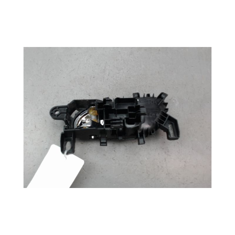POIGNEE INTERIEURE PORTE AVANT DROIT RENAULT KADJAR BREAK 2015-...