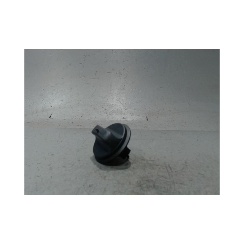 BOUCHON RESERVOIR A CARBURANT RENAULT CLIO