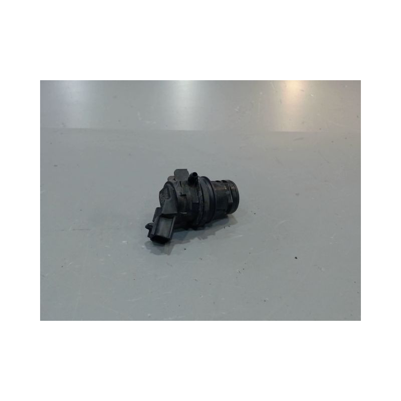 POMPE LAVE-GLACE AVANT TOYOTA VERSO-S