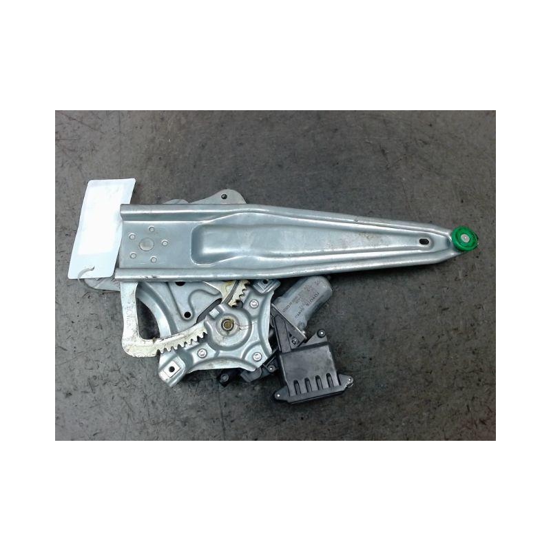 MECANISME+MOTEUR LEVE-GLACE ARRIERE GAUCHE TOYOTA AURIS