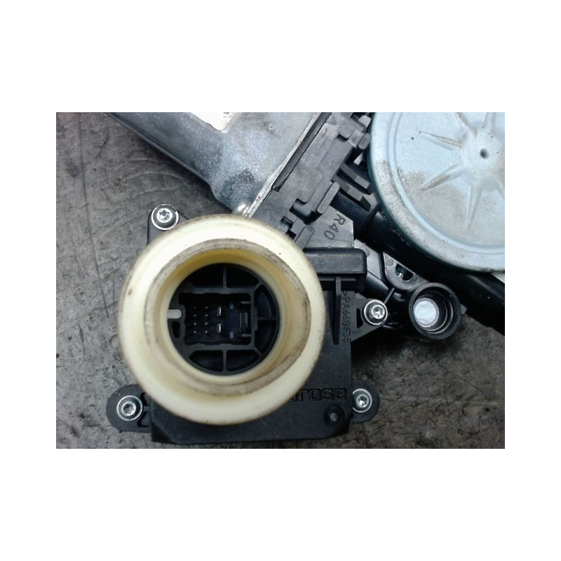 MECANISME+MOTEUR LEVE-GLACE ARRIERE GAUCHE TOYOTA AURIS