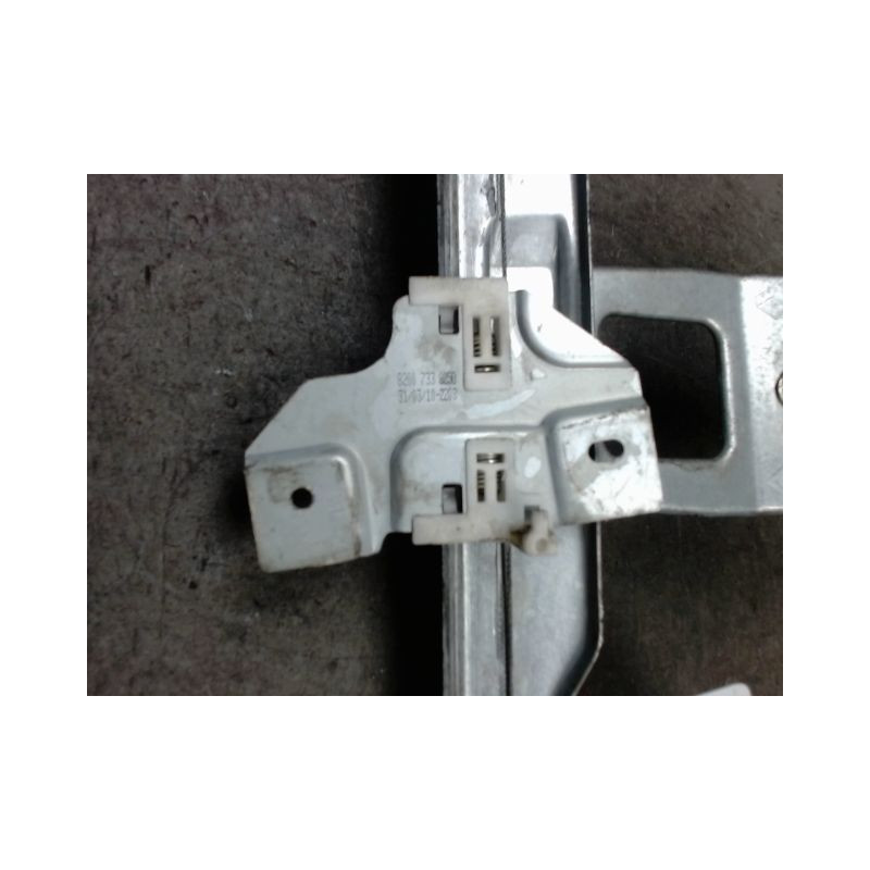 MECANISME LEVE-GLACE AVANT DROIT DACIA SANDERO 2008-