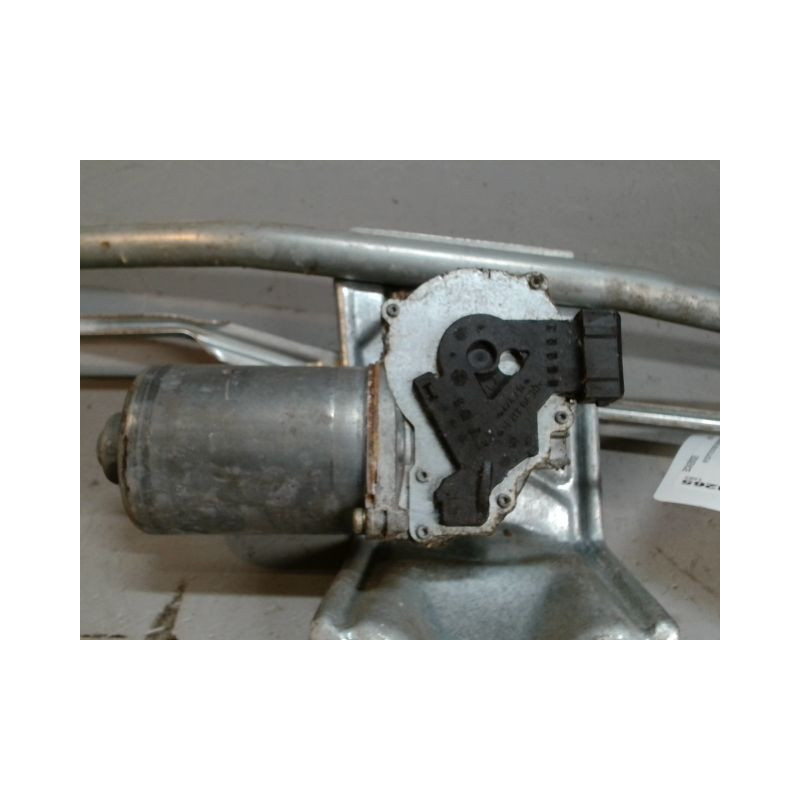MECANISME ESSUIE-GLACE AVANT FORD PUMA