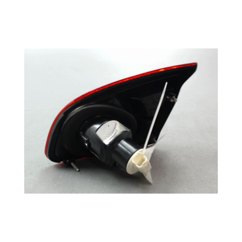 FEU ARRIERE INTERIEUR GAUCHE NISSAN QASHQAI BREAK I Phase 1 2007-2010