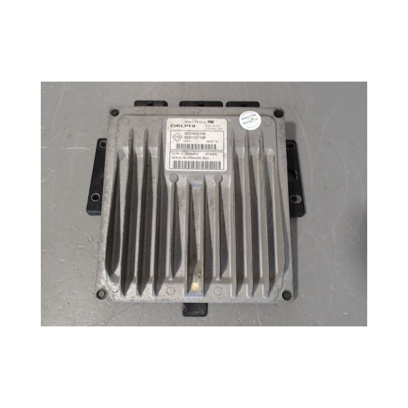 CALCULATEUR MOTEUR DACIA SANDERO