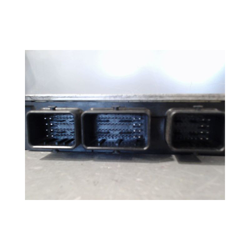 CALCULATEUR MOTEUR DACIA SANDERO