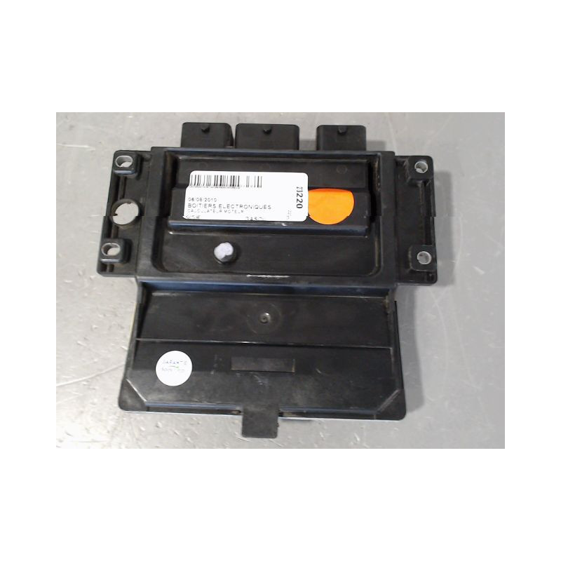 CALCULATEUR MOTEUR DACIA SANDERO