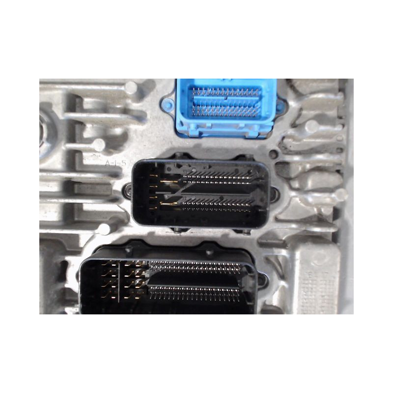 CALCULATEUR MOTEUR OPEL CORSA