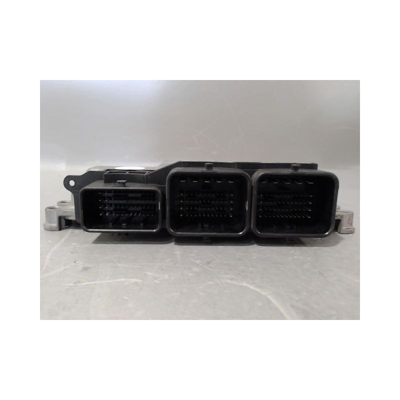 CALCULATEUR MOTEUR PEUGEOT 207