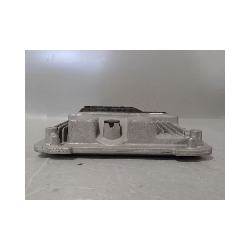 CALCULATEUR MOTEUR PEUGEOT 207