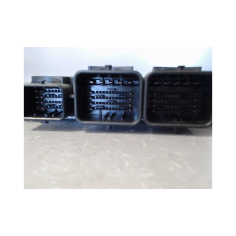 CALCULATEUR MOTEUR PEUGEOT 207