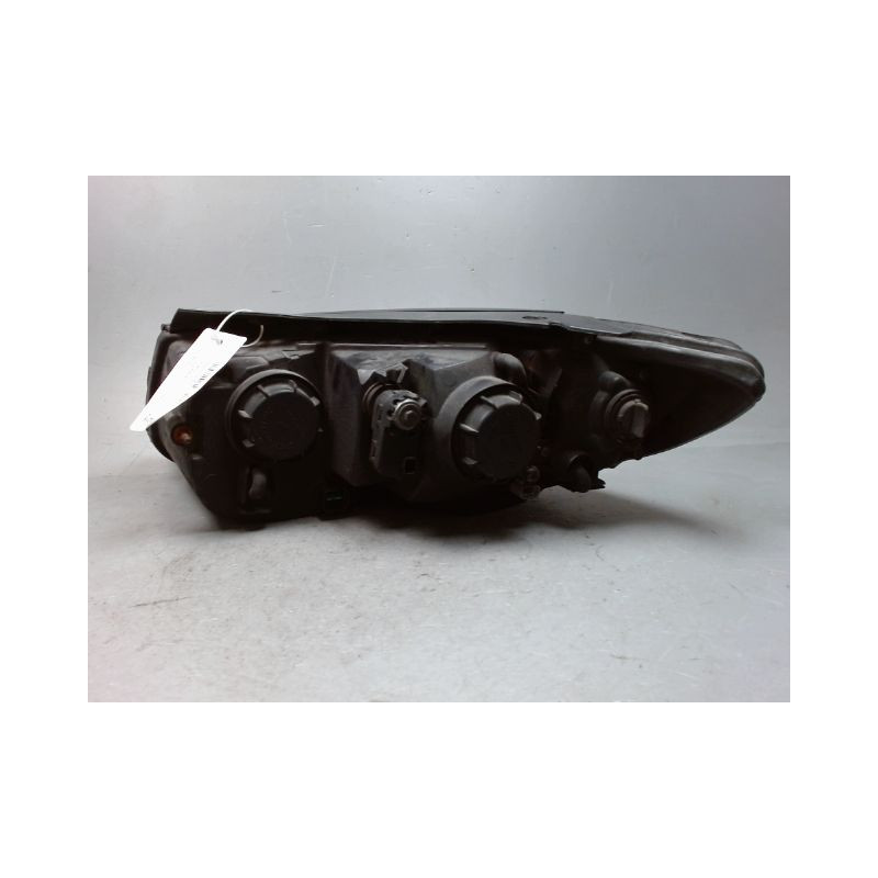 PHARE DROIT HYUNDAI SANTA FE 4X4 00-