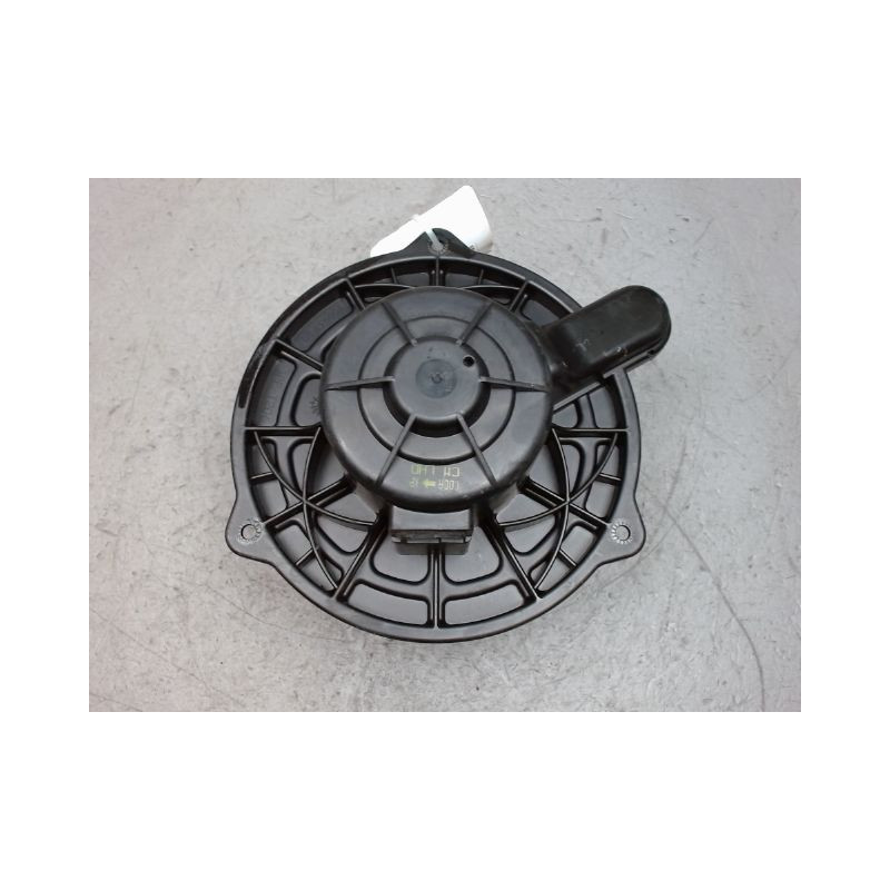MOTEUR VENTILATEUR CHAUFFAGE HYUNDAI SANTA FE 4X4 00-