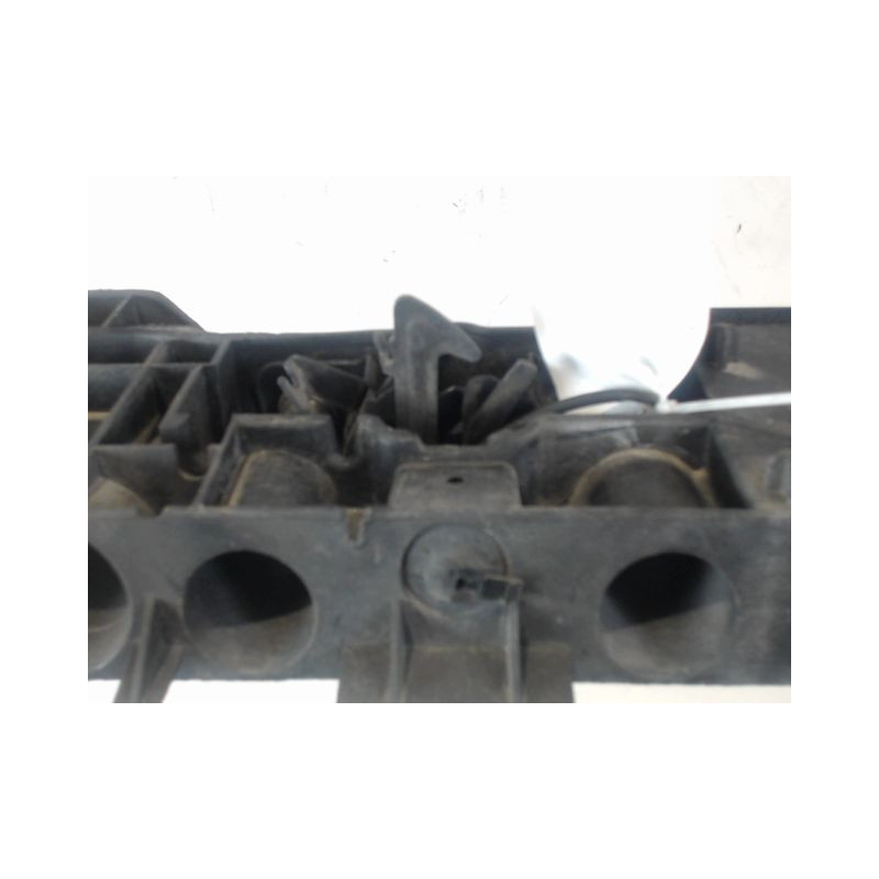 TRAVERSE SUPERIEURE ARMATURE AVANT RENAULT CLIO