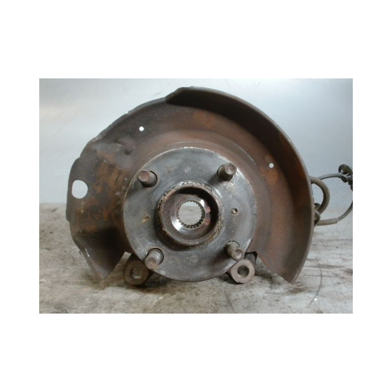 PIVOT AVANT DROIT TOYOTA YARIS 2003-