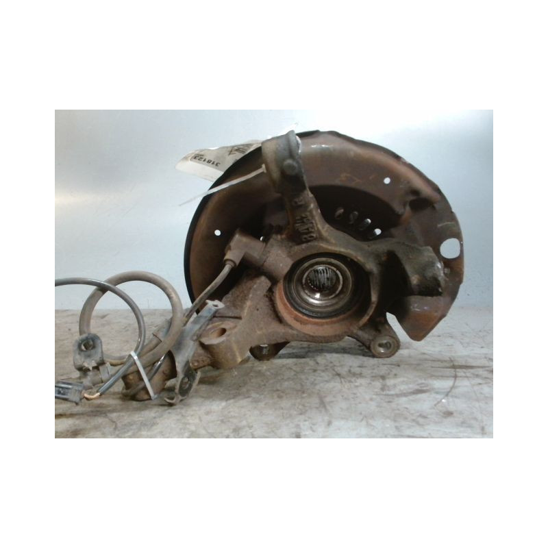 PIVOT AVANT DROIT TOYOTA YARIS 2003-