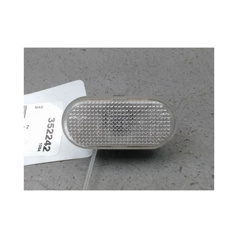 REPETITEUR AILE GAUCHE DACIA LOGAN BERL. I Phase 2 2008-2012