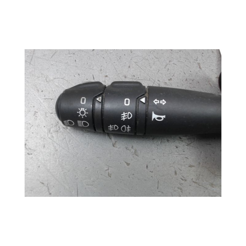COMMANDE ECLAIRAGE DACIA LOGAN BERL. I Phase 2 2008-2012
