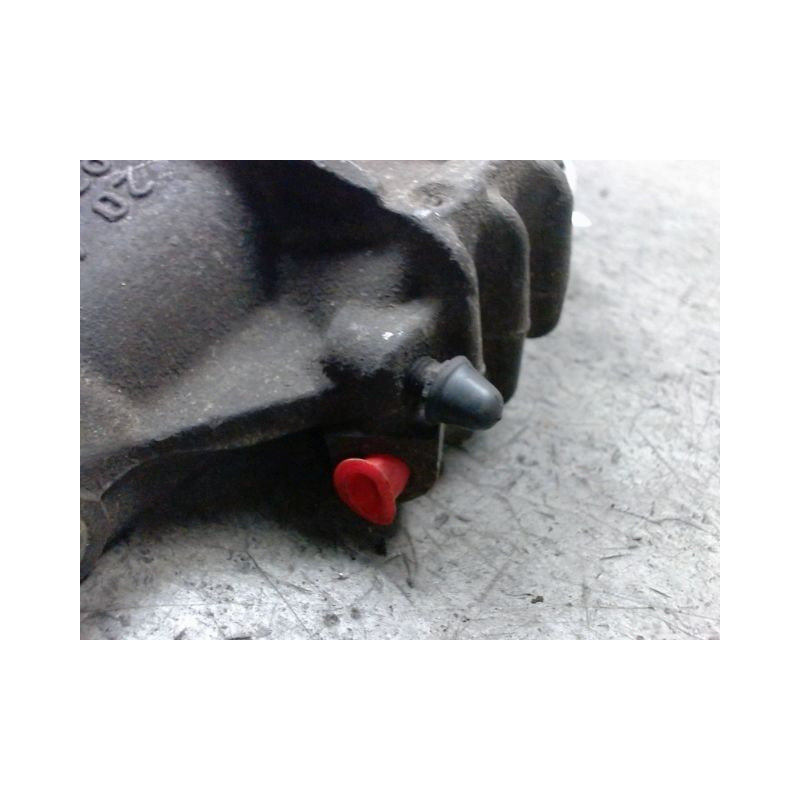 ETRIER DE FREIN AVANT GAUCHE PEUGEOT 206 5P