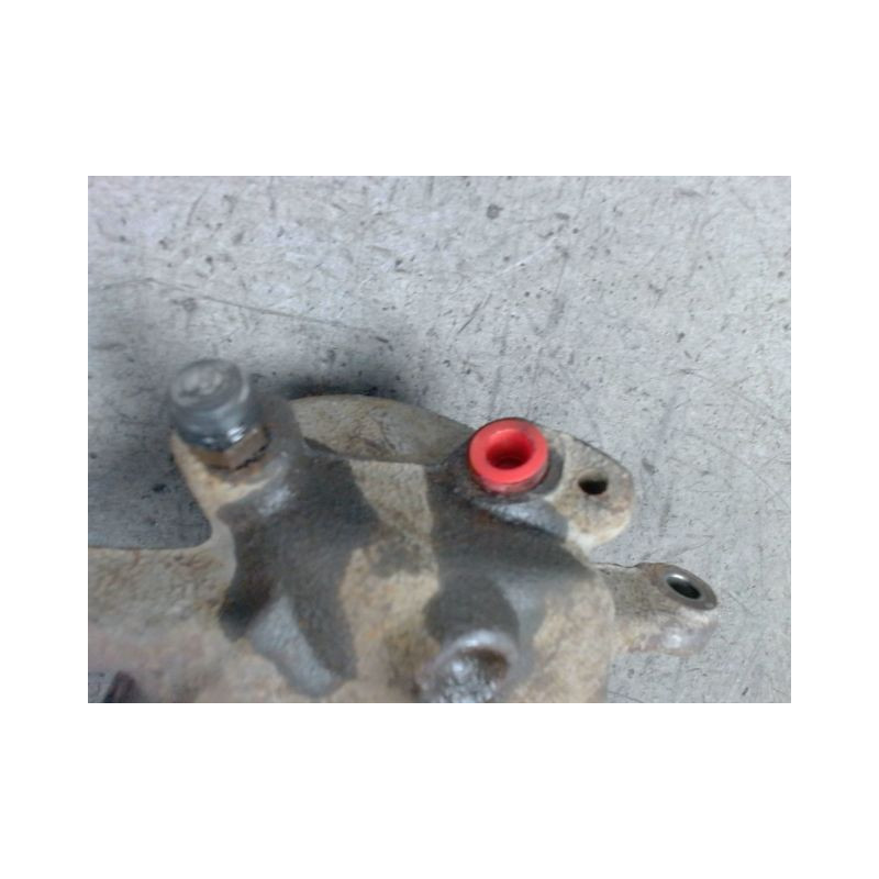 ETRIER DE FREIN AVANT DROIT SUZUKI SWIFT -03/05
