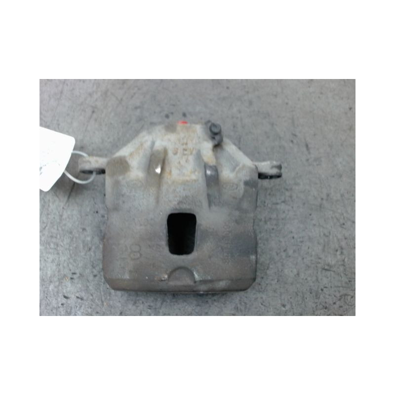 ETRIER DE FREIN AVANT GAUCHE HYUNDAI TUCSON -04