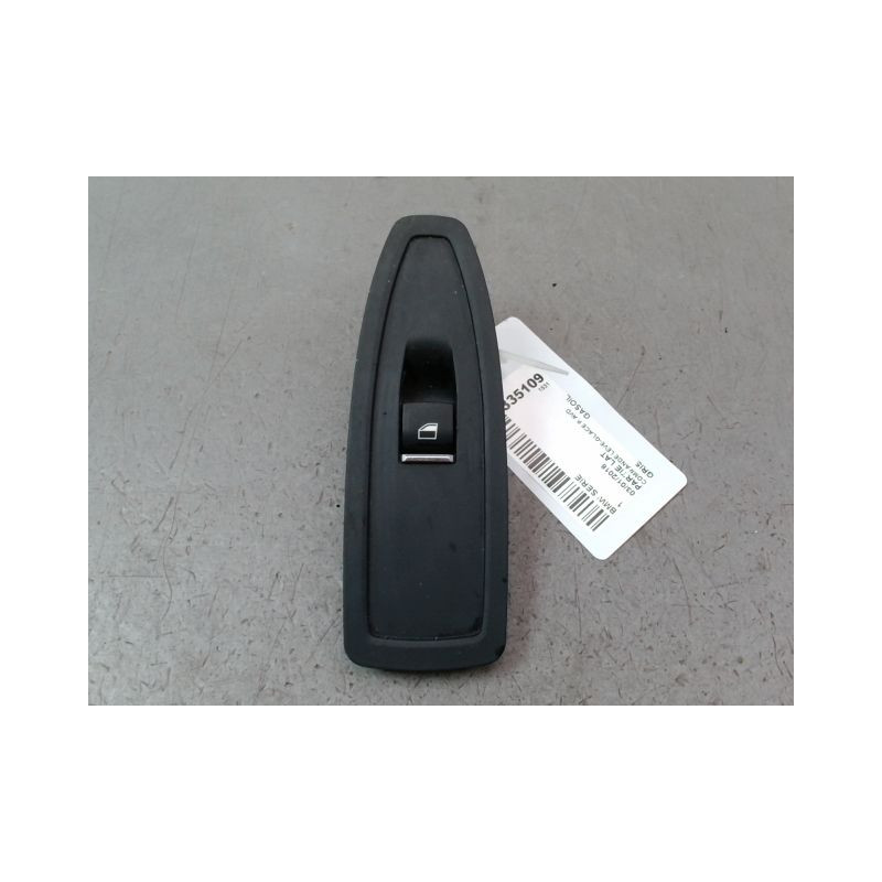 COMMANDE LEVE-GLACE PORTE AVD BMW SERIE 1
