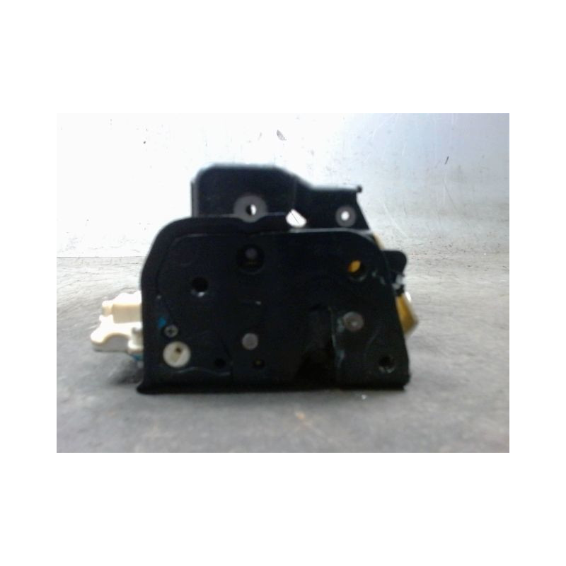 SYSTEME CONDAMNATION ARRIERE DROIT AUDI A4 2004-
