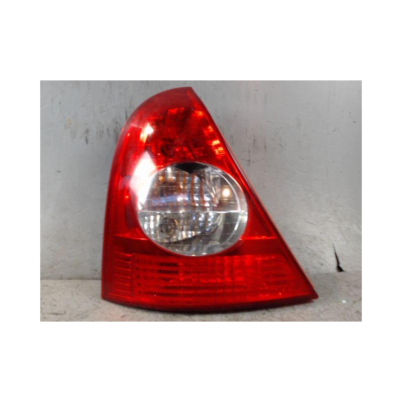 FEU ARRIERE GAUCHE  RENAULT CLIO II PH.2 01-06