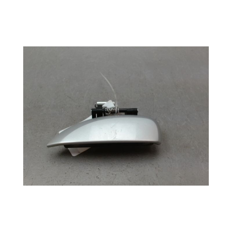 POIGNEE EXTERIEURE PORTE ARRIERE GAUCHE DACIA SPRING
