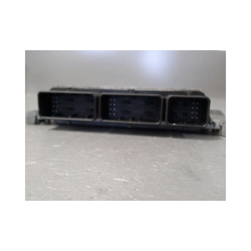 CALCULATEUR MOTEUR RENAULT MEGANE