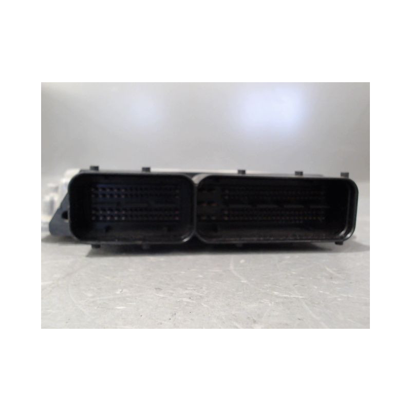 CALCULATEUR MOTEUR VOLKSWAGEN CADDY