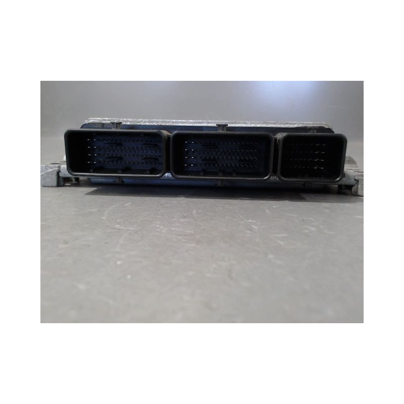 CALCULATEUR MOTEUR RENAULT MEGANE