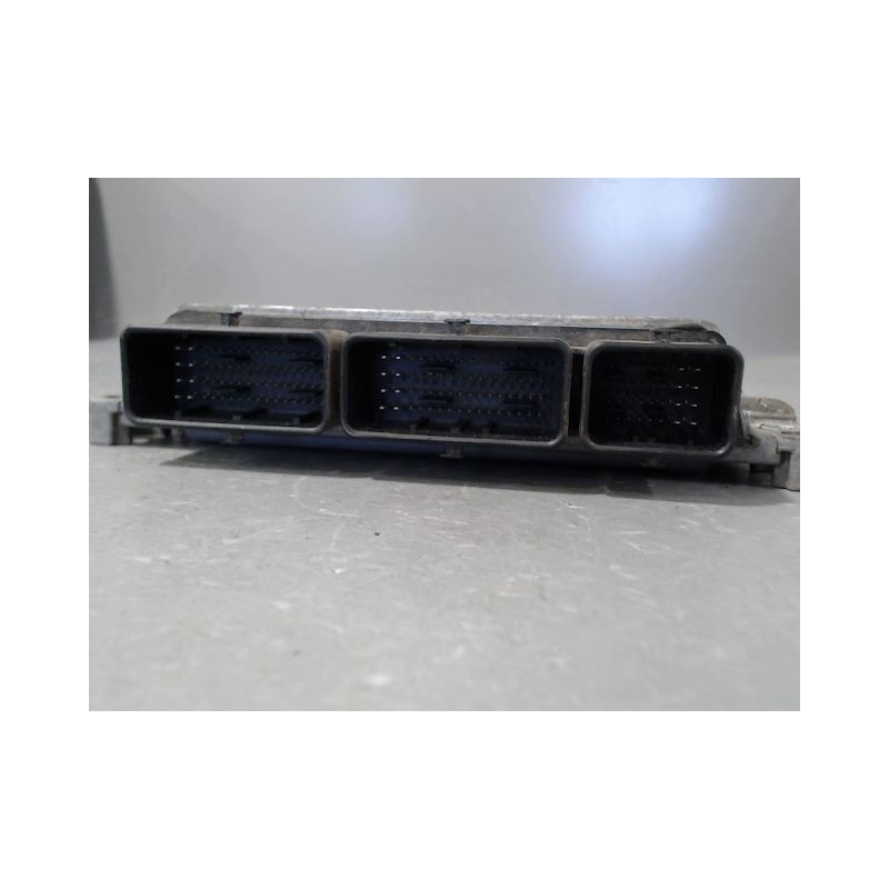 CALCULATEUR MOTEUR RENAULT MEGANE