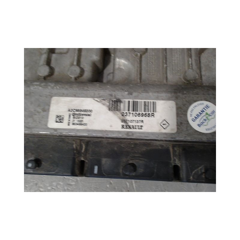 CALCULATEUR MOTEUR RENAULT MEGANE
