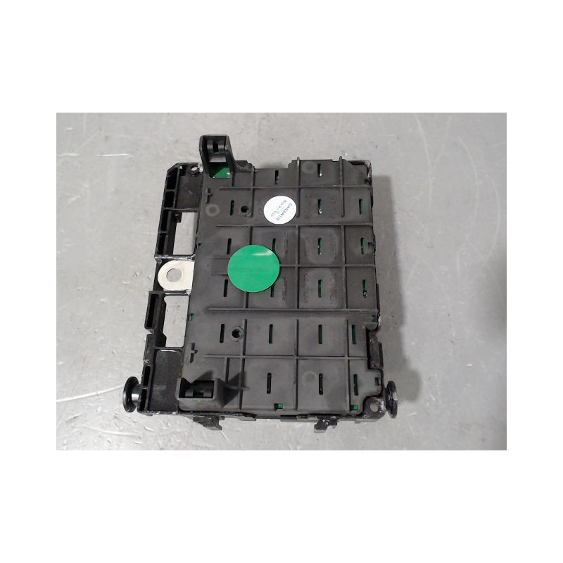 BOITE A FUSIBLES PEUGEOT 206