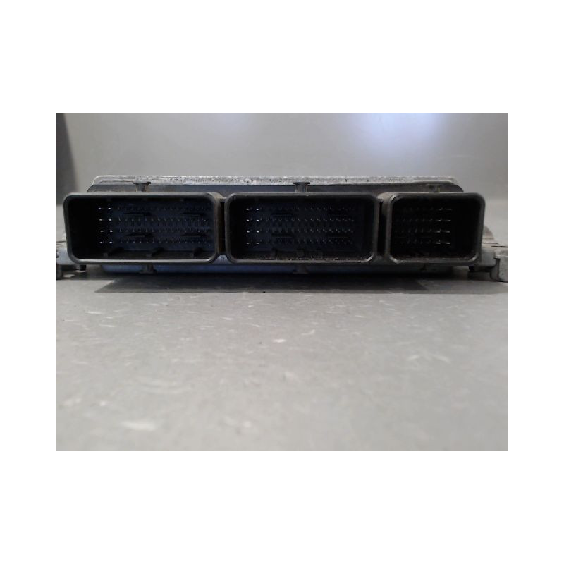 CALCULATEUR MOTEUR RENAULT MEGANE