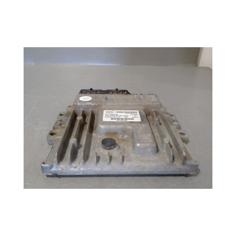 CALCULATEUR MOTEUR PEUGEOT EXPERT