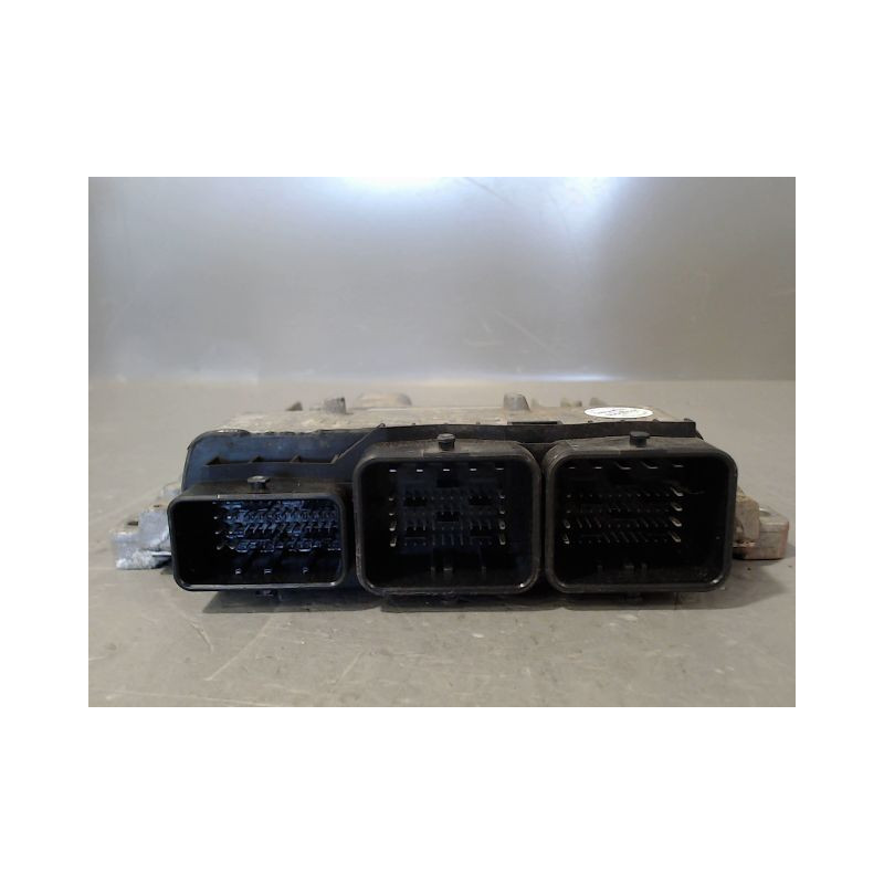 CALCULATEUR MOTEUR PEUGEOT EXPERT