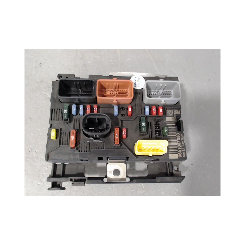 BOITE A FUSIBLES PEUGEOT 307