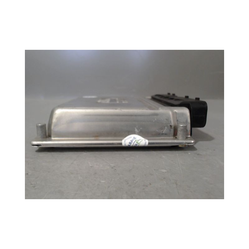 CALCULATEUR MOTEUR AUDI A6 97-2001