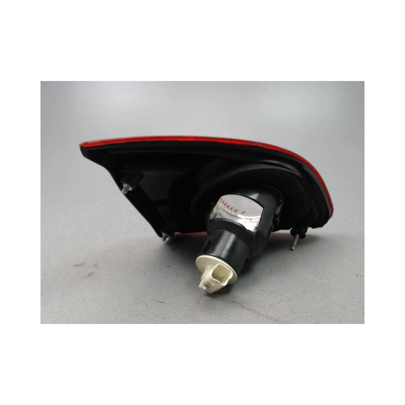 FEU ARRIERE INTERIEUR DROIT NISSAN QASHQAI BREAK I Phase 1 2007-2010
