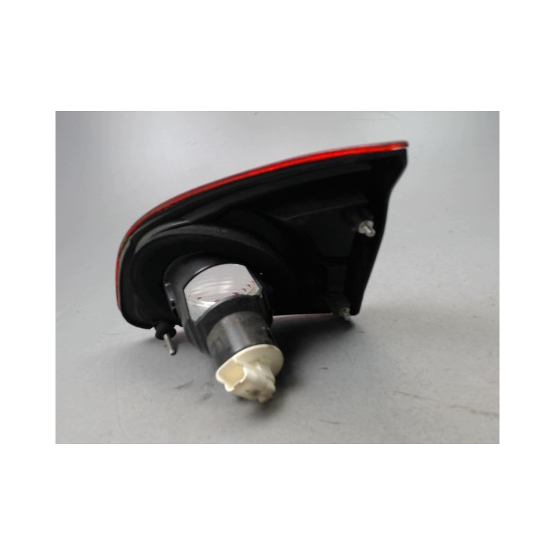 FEU ARRIERE INTERIEUR GAUCHE NISSAN QASHQAI BREAK I Phase 1 2007-2010