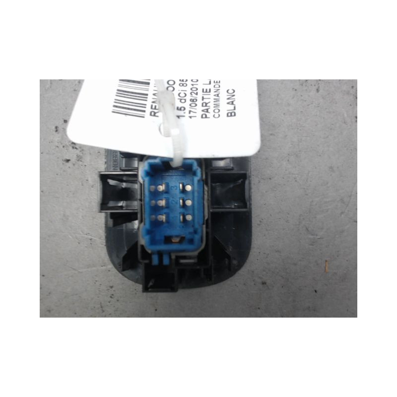 COMMANDE LEVE-GLACE PORTE AVD RENAULT KANGOO EXPRESS 2008-