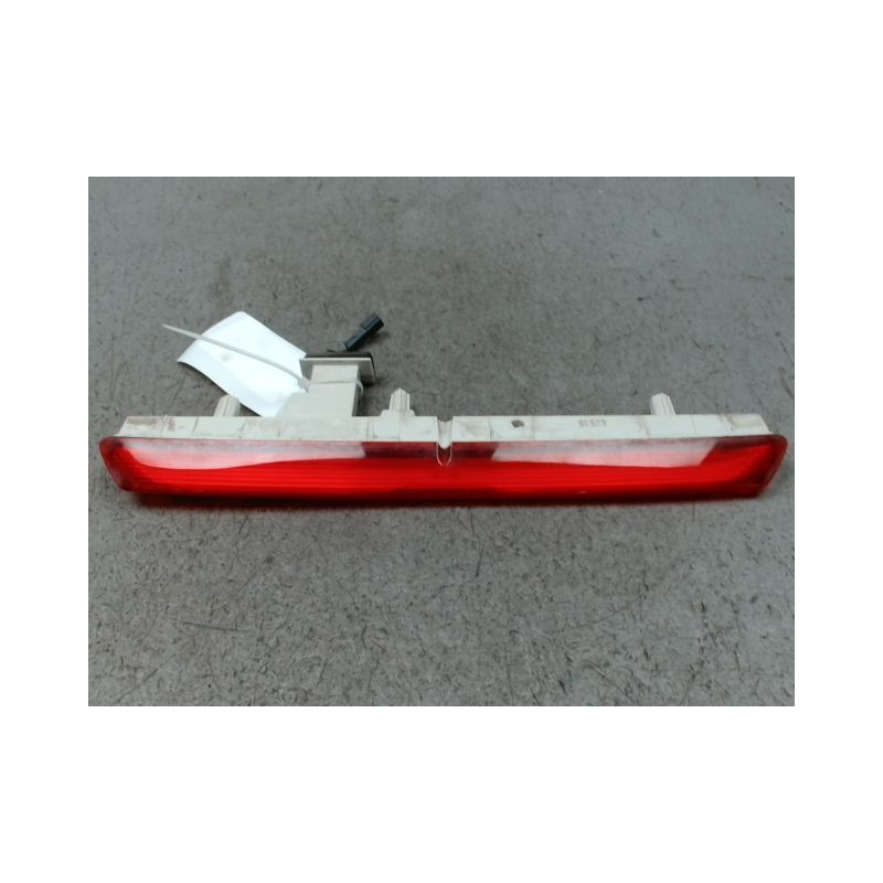 FEUX STOP SUPPLEMENTAIRE B.M.W. SERIE 2