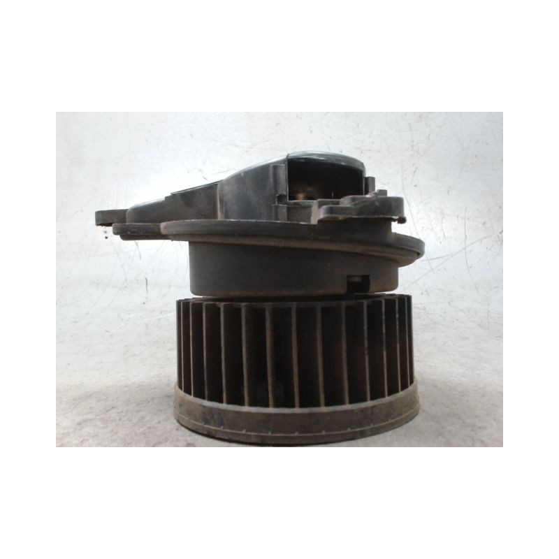 MOTEUR VENTILATEUR CHAUFFAGE CITROEN BERLINGO FGT -2002